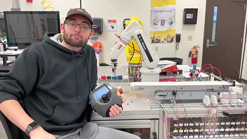 RAPID编码控制ABB机器人拾放2