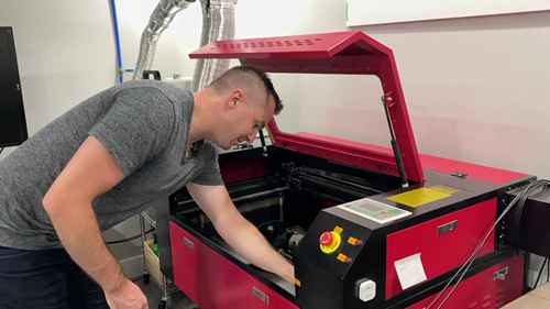 CO2激光雕刻机的维护