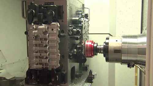 变速箱箱体加工