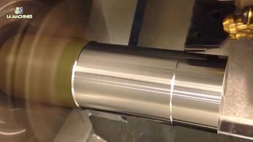 数控车床高速加工过程