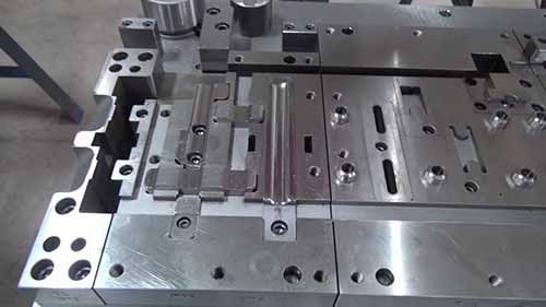 级进冲模的组成2