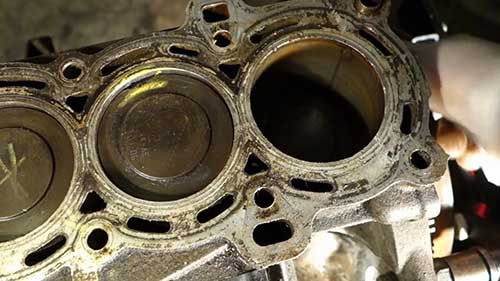 发动机活塞故障检测