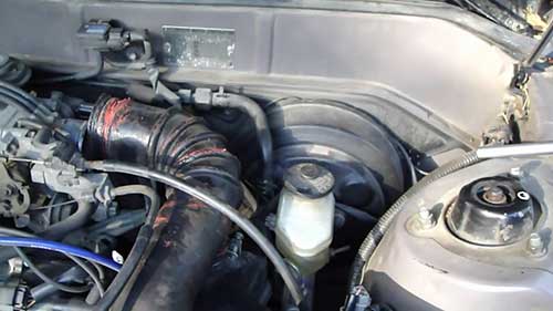 修理进气歧管软管