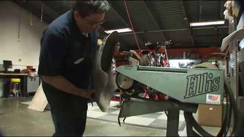 汽车挡泥板的制造过程