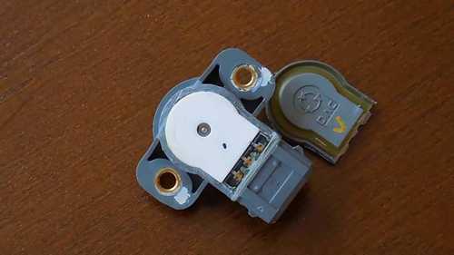 如何测试节气门位置传感器