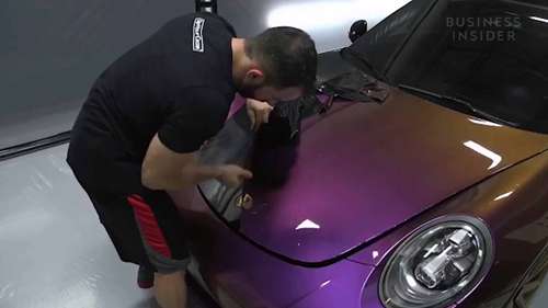 用可剥落漆改变汽车颜色