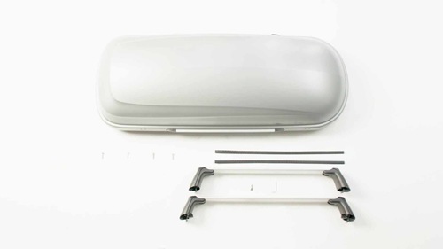 安装奔驰行李架、车顶箱