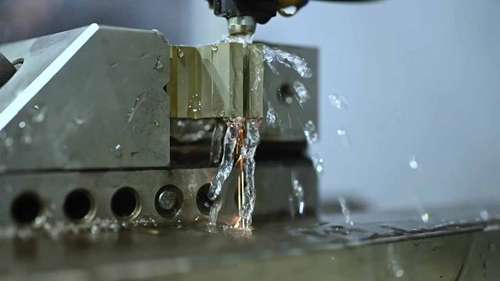 概述电火花加工技术