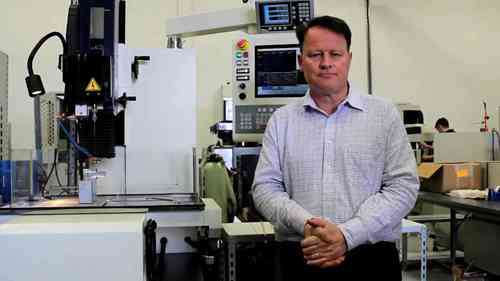 电火花小孔加工机