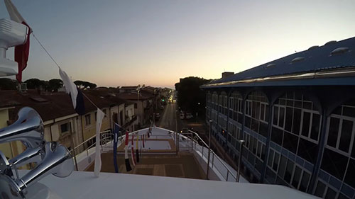 贝内蒂超级游艇首次下水