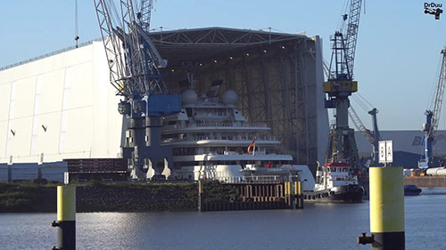 OPERA游艇首次下水