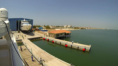 Majesty号游艇下水及航行试验