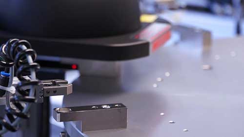 微小零件360°表面缺陷检测