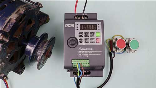 变频器控制电机转速