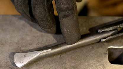 对凿子进行淬火和回火