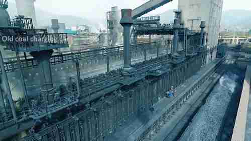 泽尼察钢厂的新型装煤车