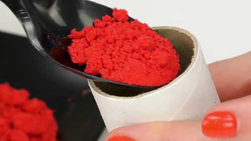 用常见材料制造彩色烟雾剂