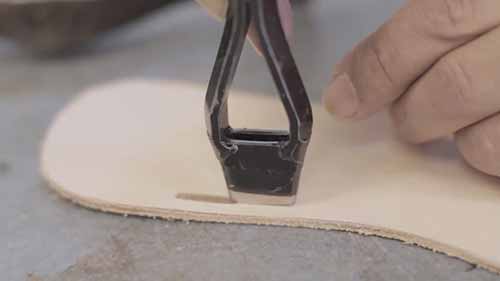 伦敦时装学院短训班：制作凉鞋