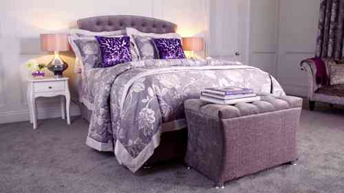 劳伦斯·卢埃林-博文2017年卧室系列