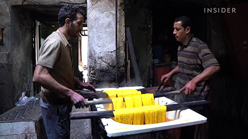 保留古法手工染色的埃及染坊