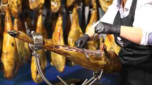 伊比利亚火腿的腌制工艺