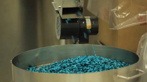 CFS1200液体充填及密封设备