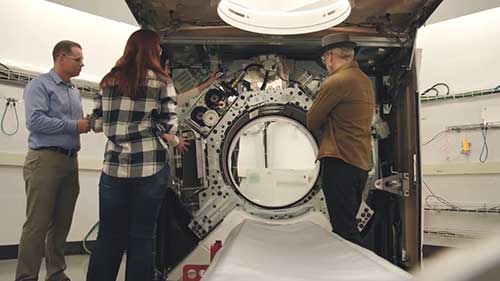 CT扫描仪的生产与研发