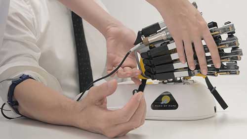 希望之手：神经康复机器手