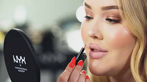 化妆教程：裸色唇妆