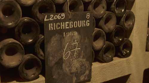 酒水储存，斟酒和饮酒