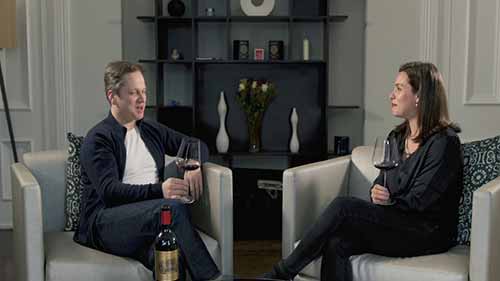 供应和品尝波尔多葡萄酒