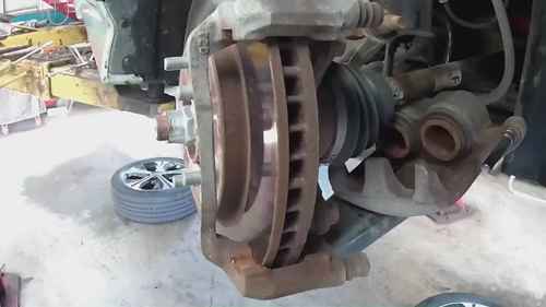 如何给电动汽车保养