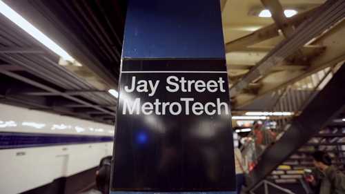 保证纽约地铁安全的超级英雄列车