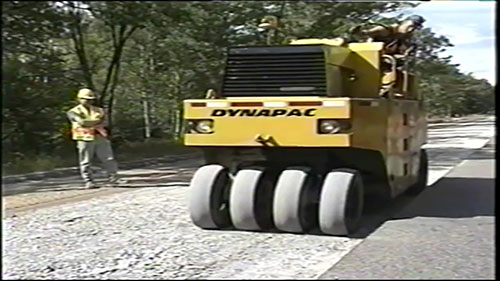 热拌沥青铺路作业（6）：碎石化施工