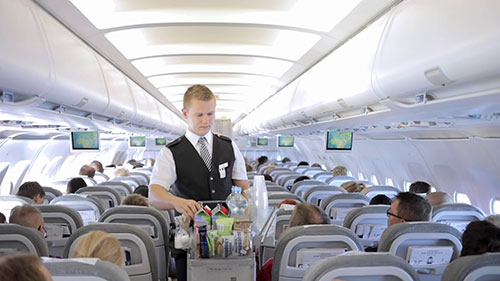 客舱机组人员的工作是什么样的？