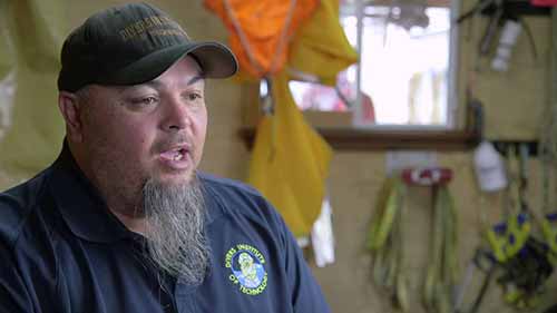 如何进行海难打捞