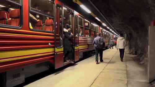 日立能源的避雷器 - 保持列车正常运行