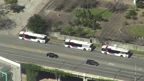 什么休斯敦人又开始乘坐公交？