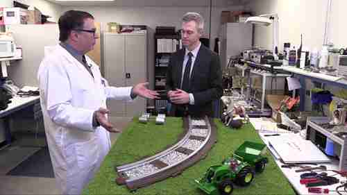 弗恩教授解释：火车车轮能修正吗？