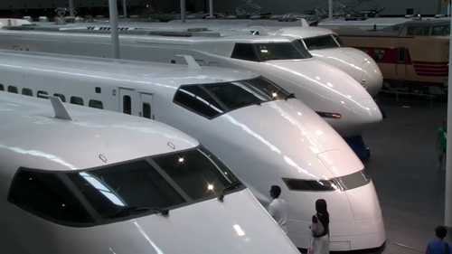 日本的铁路技术：新干线高速列车