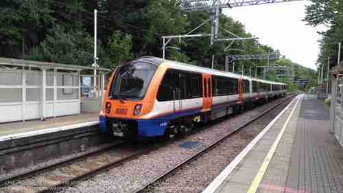 为何伦敦地上铁如此发达？