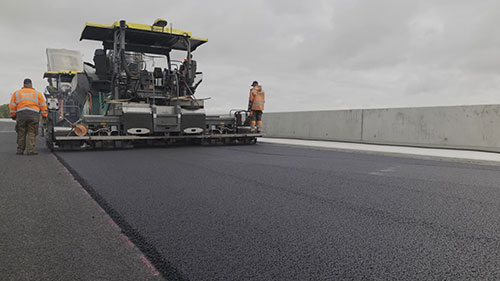 智慧质量保证与高空桥梁铺装