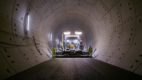 铺设德国最长的铁路隧道