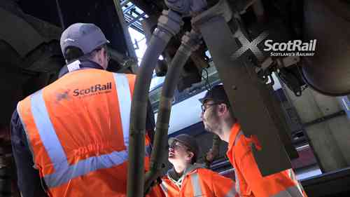 苏格兰铁路工程学徒 - 肖娜