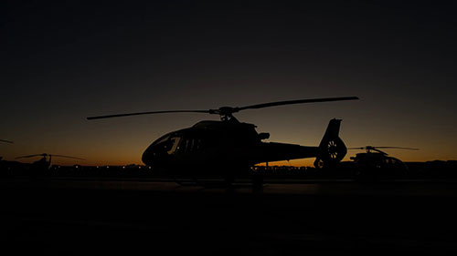 观光直升机飞行员的生活