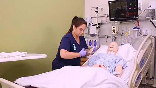 造口护理——更换结肠造瘘袋