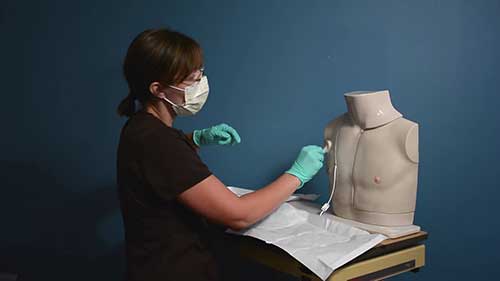 更换中心静脉置管敷料