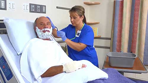 患者的清洁护理：剃须护理