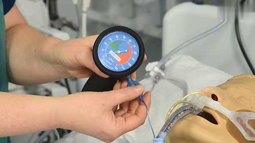 重症监护室插管护理：气道