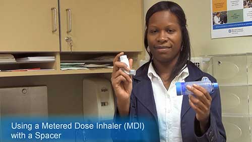 如何使用定量吸入器